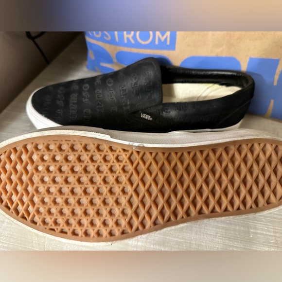 Black leather vans platforms with embossed print - Picture 4 of 5